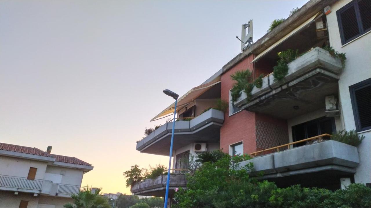 Nero Basalto Azzurro Mare Bed & Breakfast Ачи Кастело Екстериор снимка