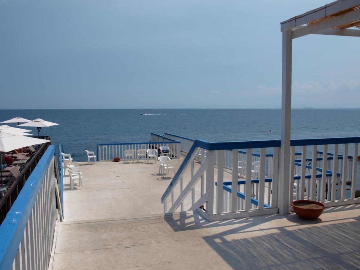 Nero Basalto Azzurro Mare Bed & Breakfast Ачи Кастело Екстериор снимка